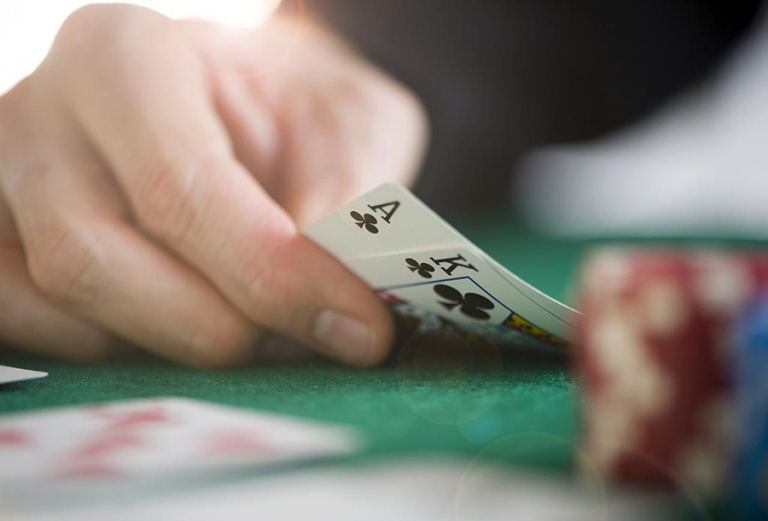 Trở thành cao thủ với các phương pháp chơi Poker đơn giản và dễ hiểu