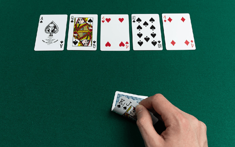 Phương pháp chơi Poker dễ thắng từ chuyên gia