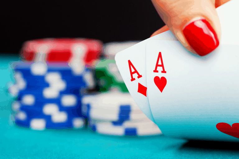 Poker và những tuyệt chiêu để chiến thắng bền vững