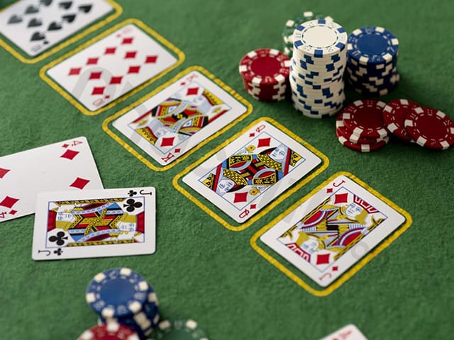 Cách xây dựng ưu thế trong lúc chơi Poker nhằm giành được chiến thắng