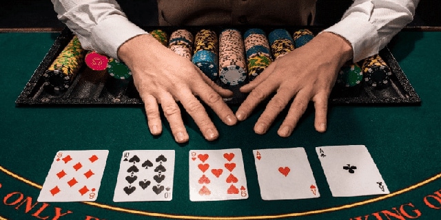 Mẹo đánh Poker phải thường xuyên áp dụng nhằm tạo thêm những thời cơ thắng cho bản thân