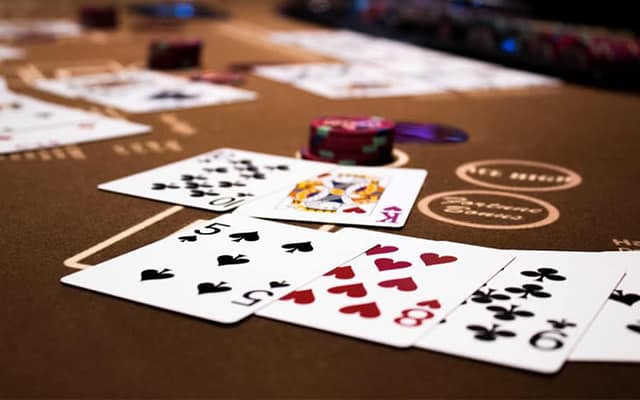 Kỹ thuật chơi Poker không thể thiếu để tạo thêm cơ hội để đả bại đối thủ